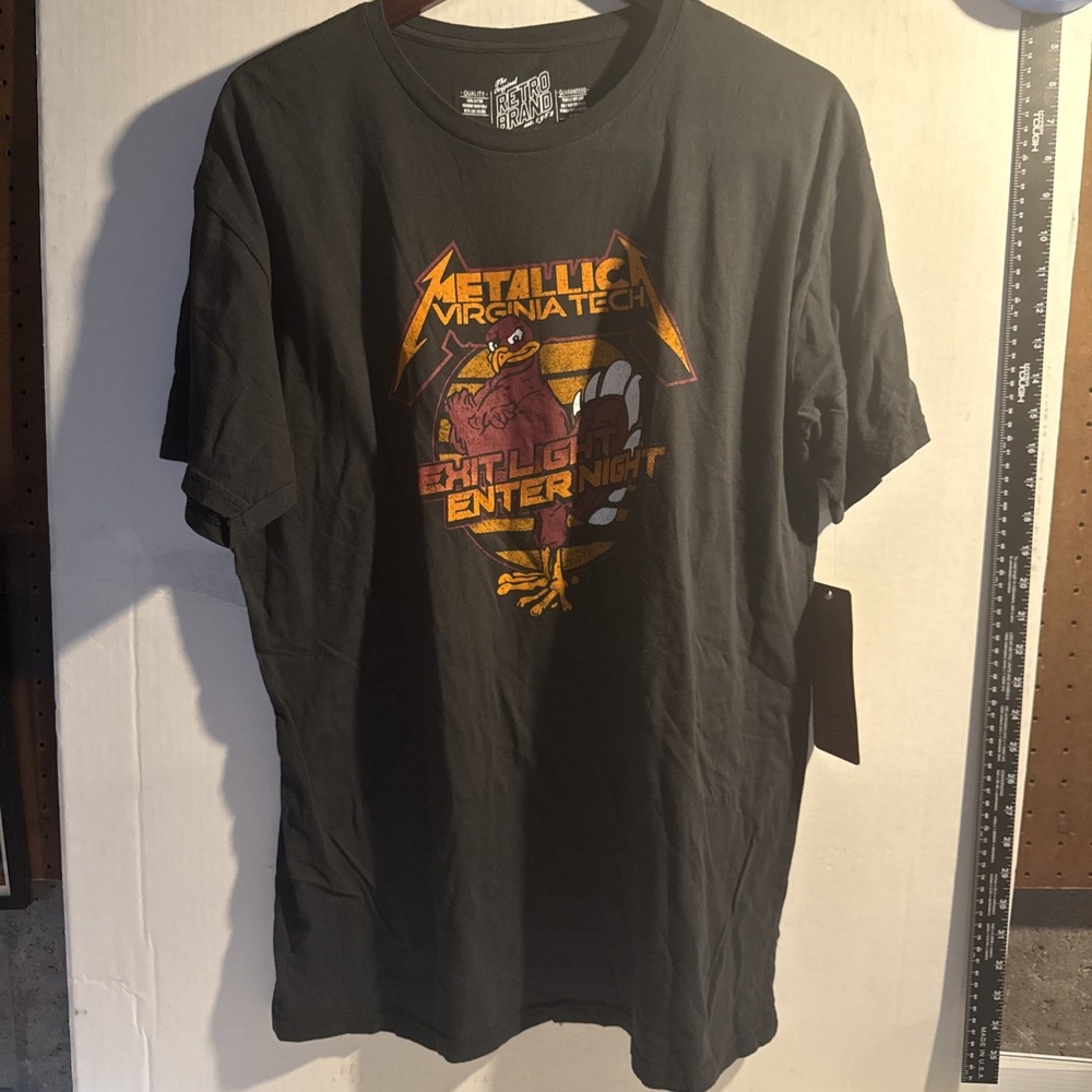 Retrobrand Virginia Tech x Metallica Exit Light Enter Night 2024 T-Shirt Size XL
